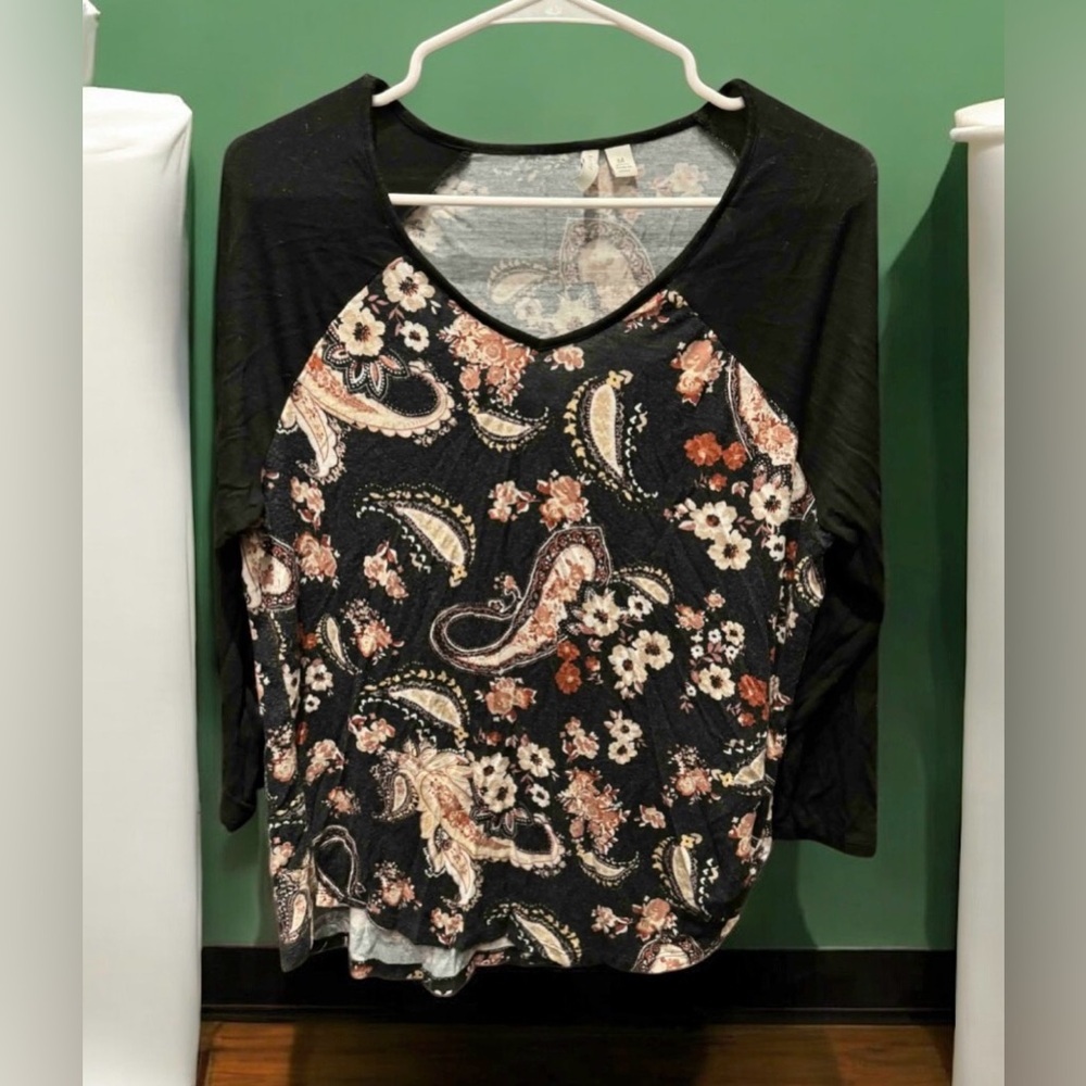 1946 Floral Paisley Black Women's Top MEDIUM